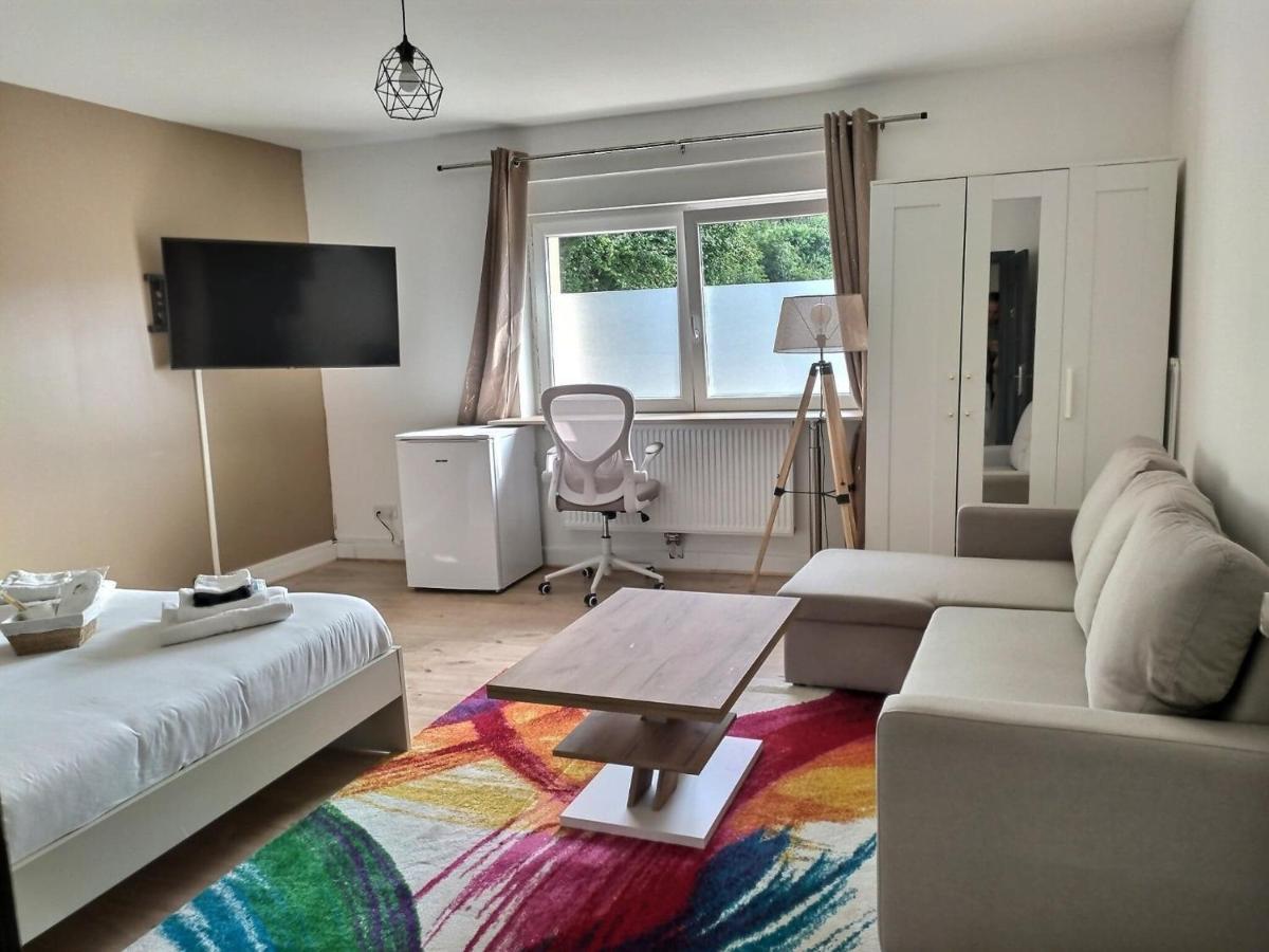 Chambre Privee 23M - Canape Lit - Wifi - Appart 120M Woippy Exteriör bild